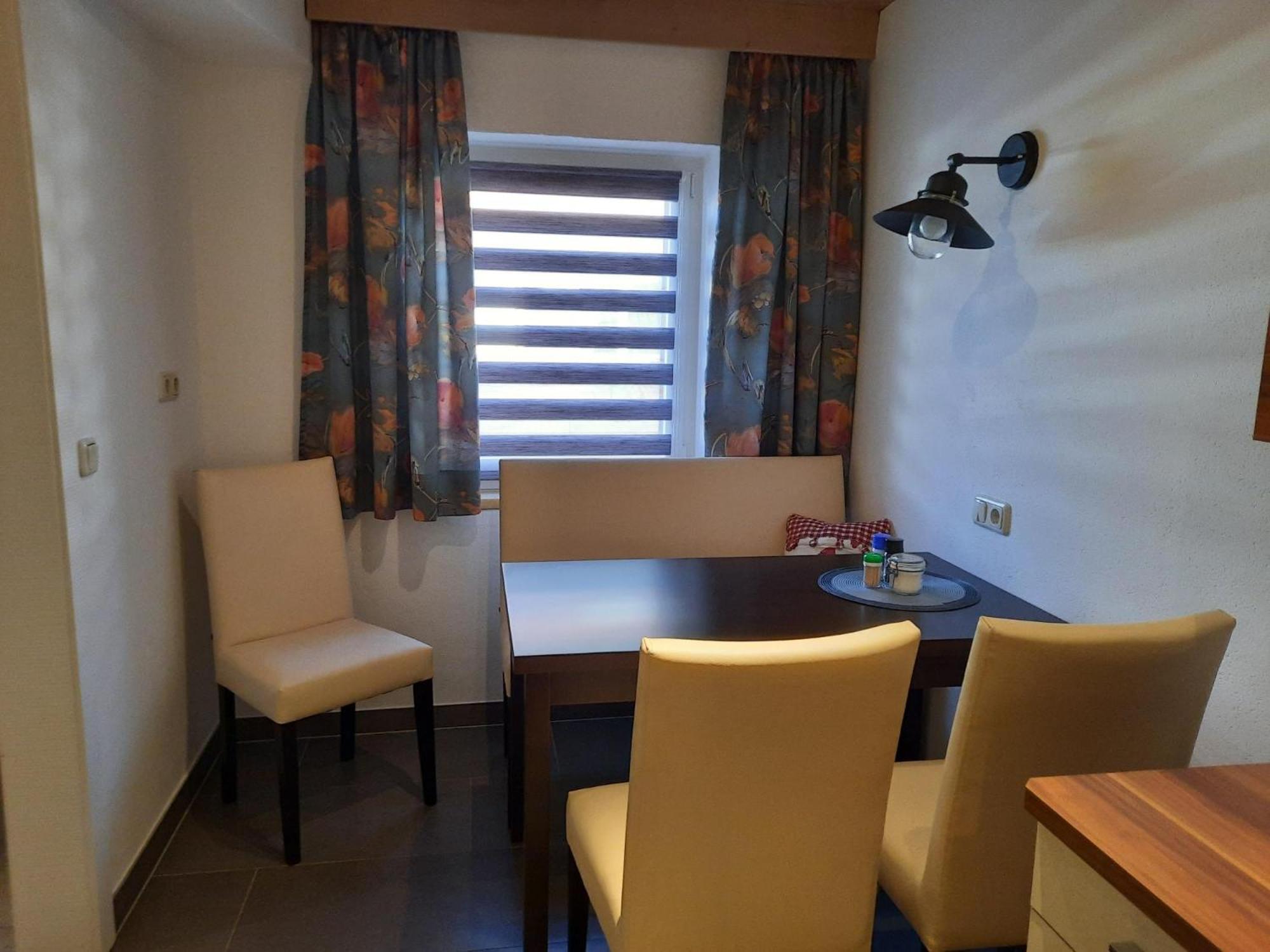 Gasthof Erzherzog Rainer - Zimmer Und Ferienwohnung Kössen Chambre photo