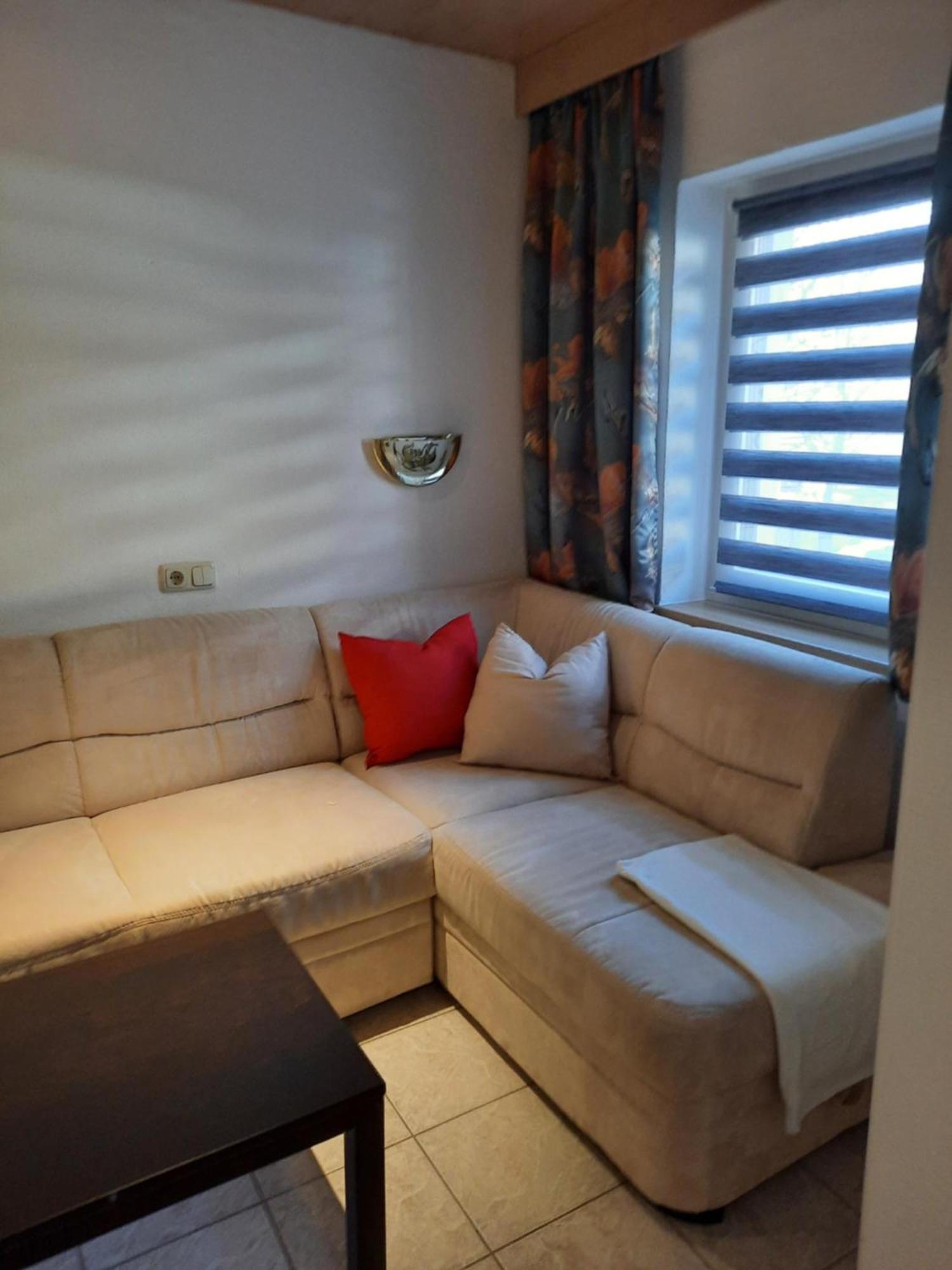 Gasthof Erzherzog Rainer - Zimmer Und Ferienwohnung Kössen Chambre photo